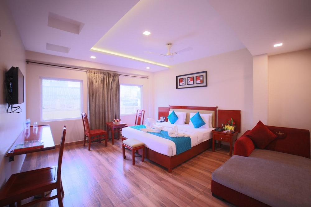 Oyo 14759 Hotel President 23/55