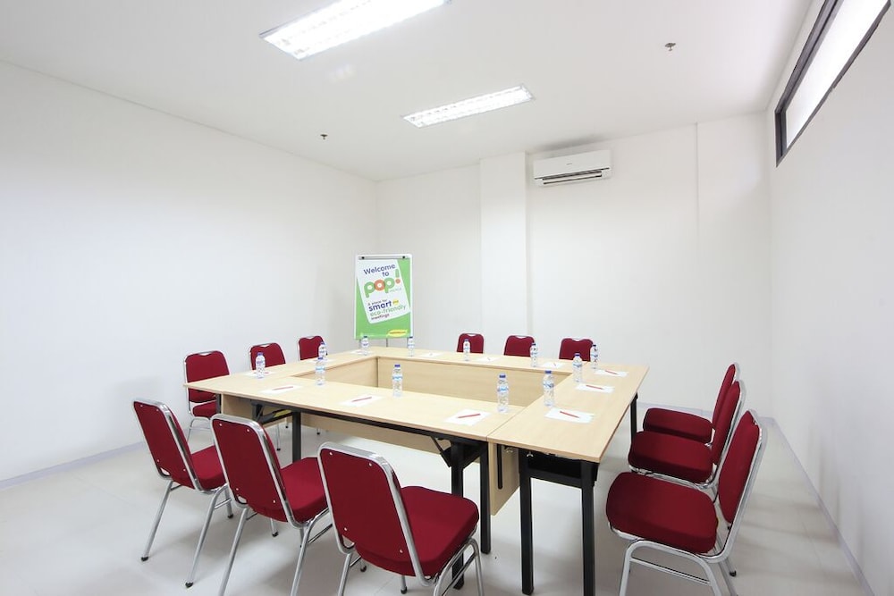 Treepark Hotel Jakarta Airport 22/30