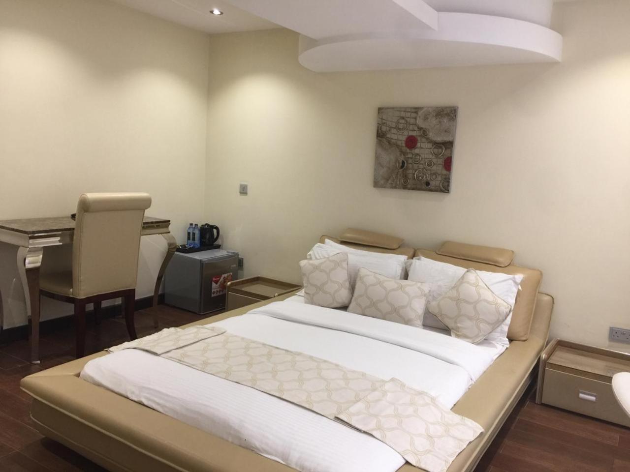 STANDARD, DOUBLE BED