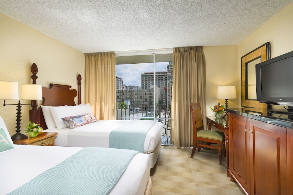 Ohia Waikiki Studio Suites 15/99