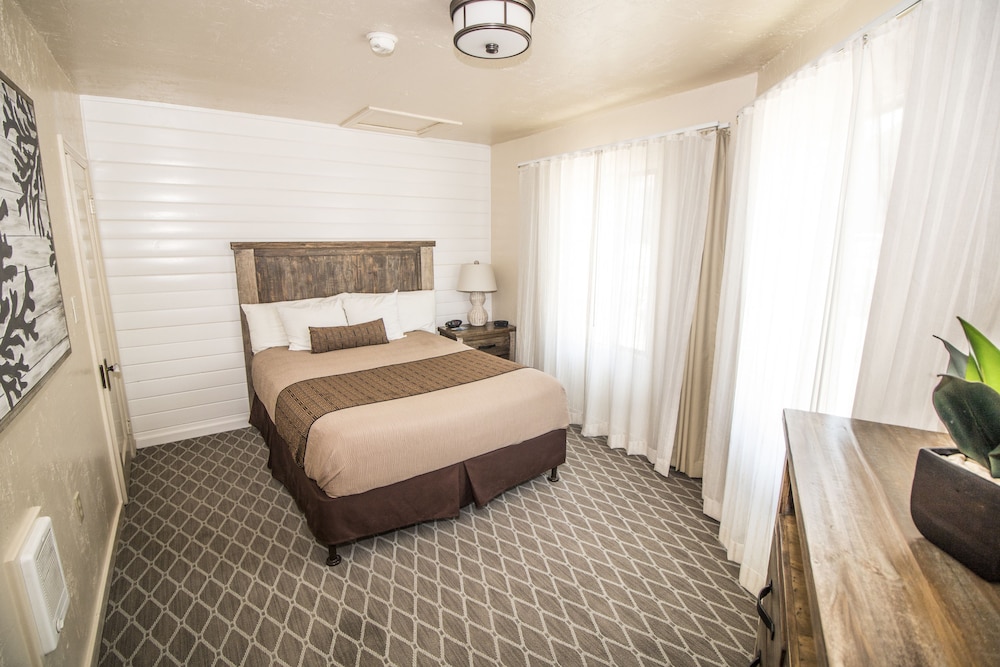 Capitola Venetian Hotel 16/60