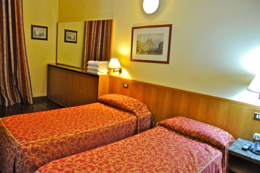 Hotel Vecchia Milano 9/57