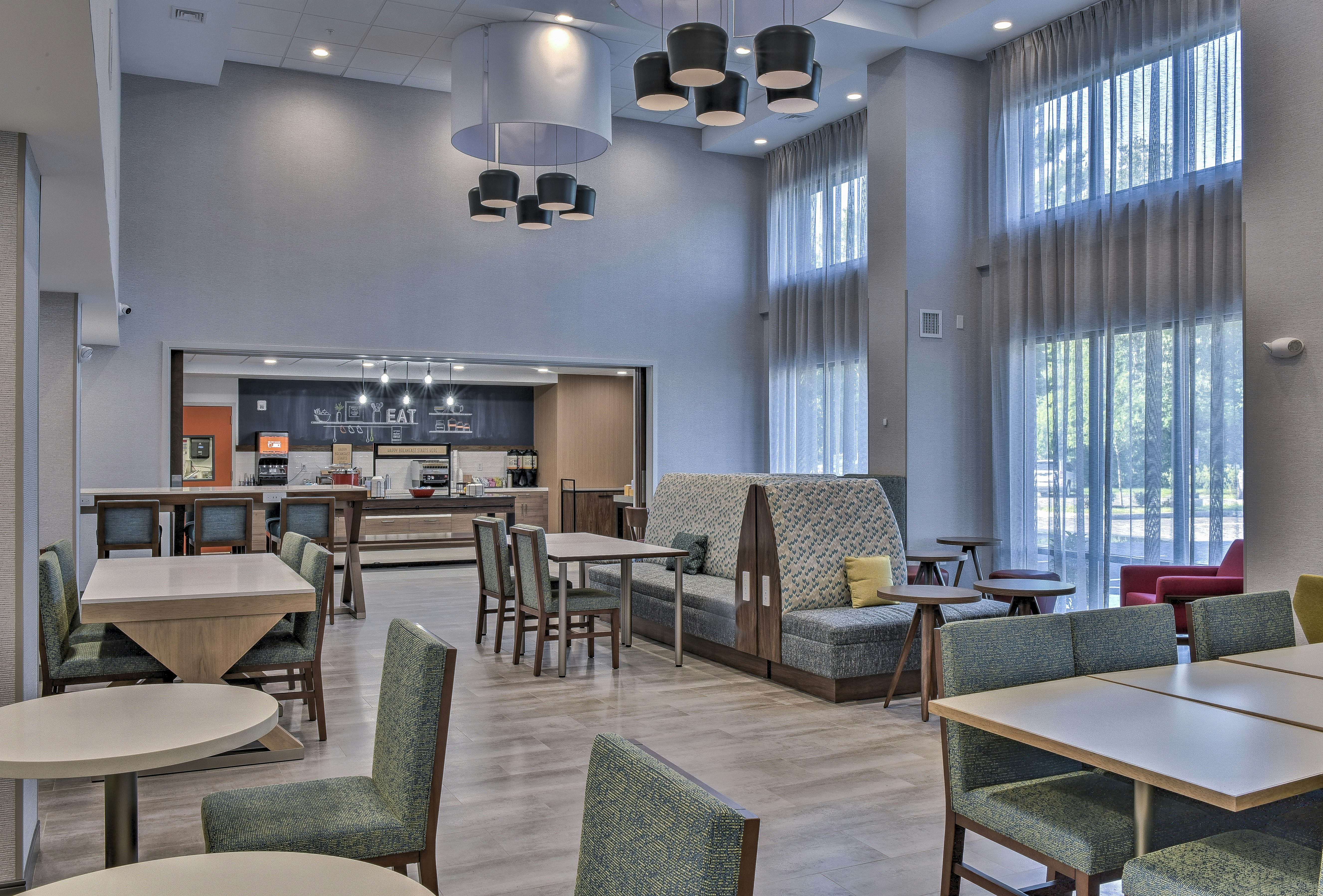 Hampton Inn and Suites Keene 32/47