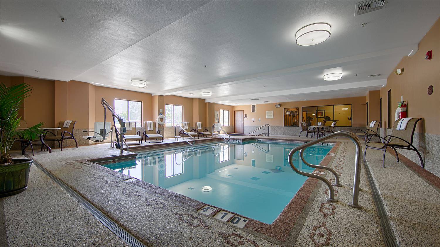 Best Western Plus Woodland Hills Hotel Suites 20/30