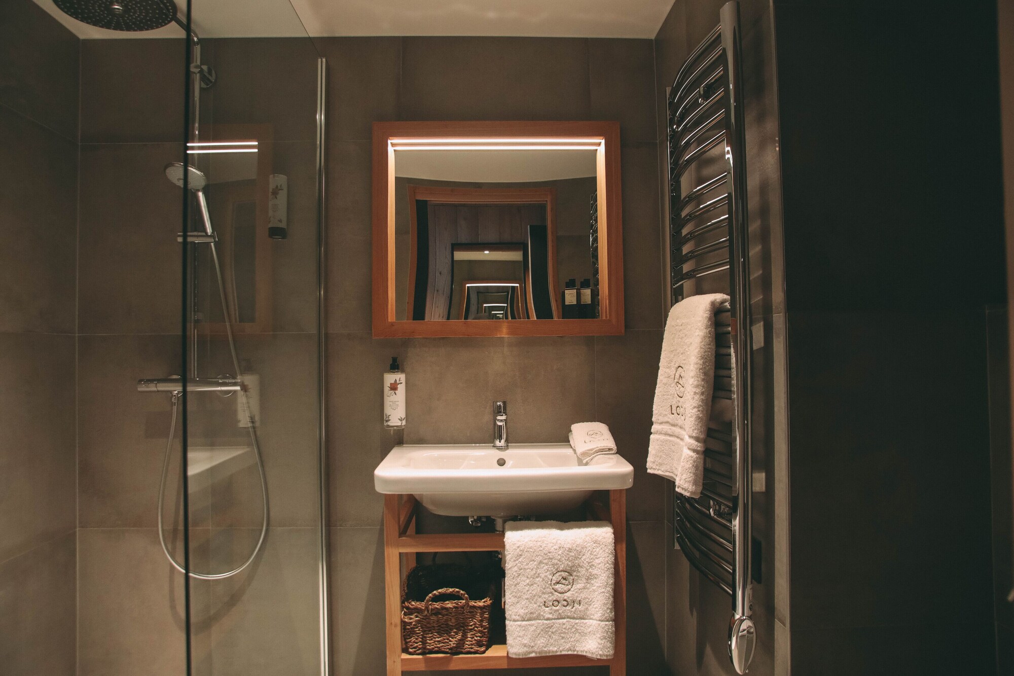 Deluxe, Quadruple, Twin Beds, Bunk Bed, Valley View, Hot Tub، Lodji Hotel 7/9