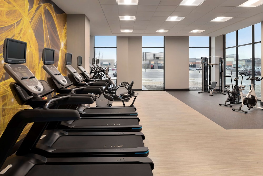 Hilton Garden Inn Milwaukee Brookfield Conference Center 23/60