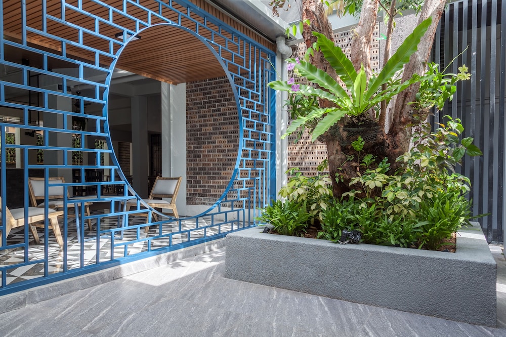 Bhukitta Boutique Hotel 42/46