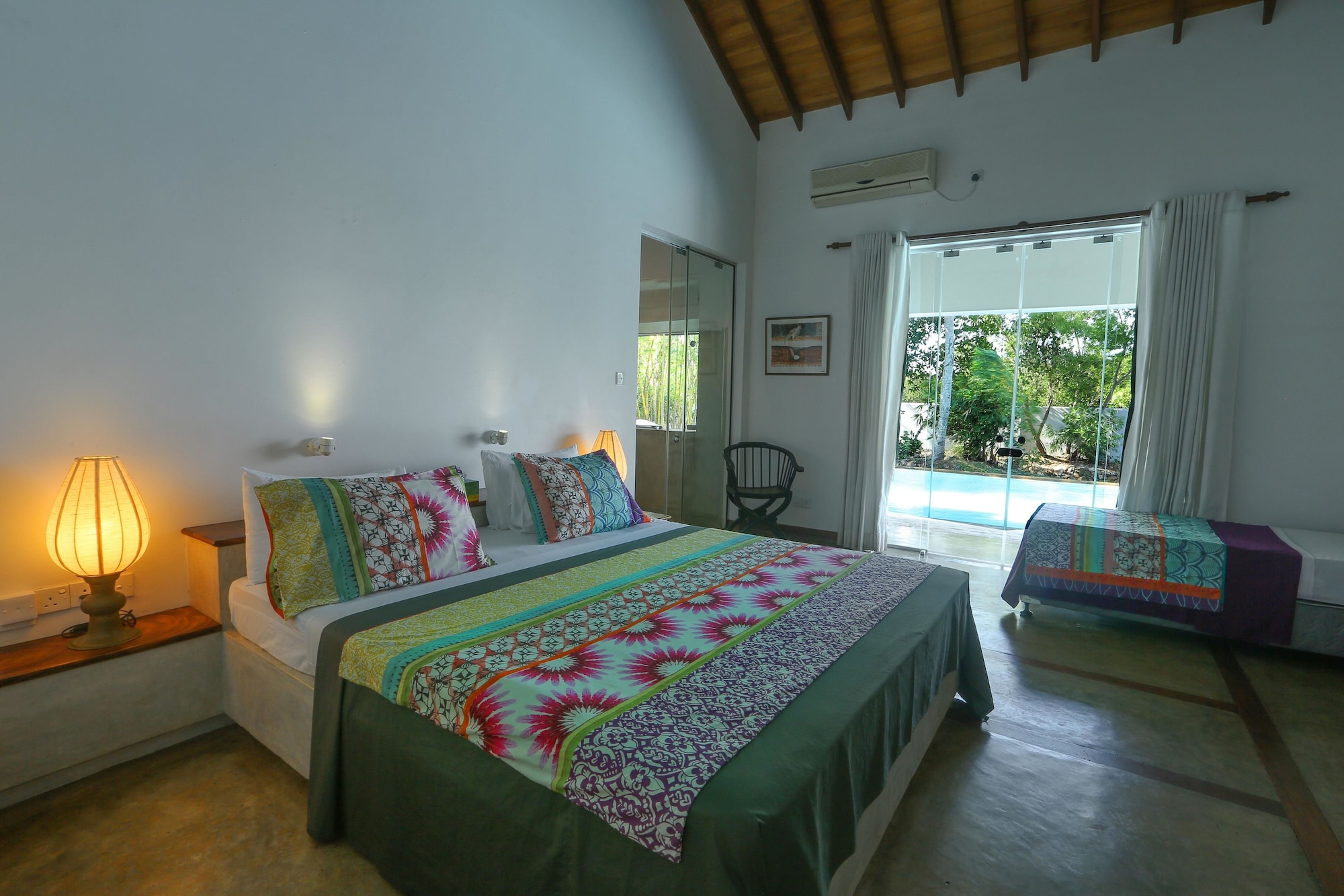 LUXURY, DOUBLE BED