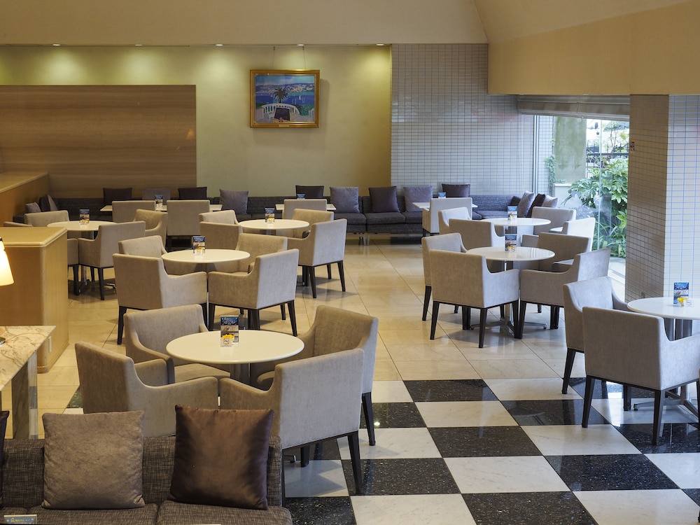 CLAYTON BAY HOTEL 41/67