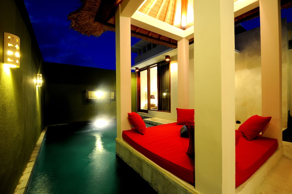 JAS BOUTIQUE VILLAS 18/37