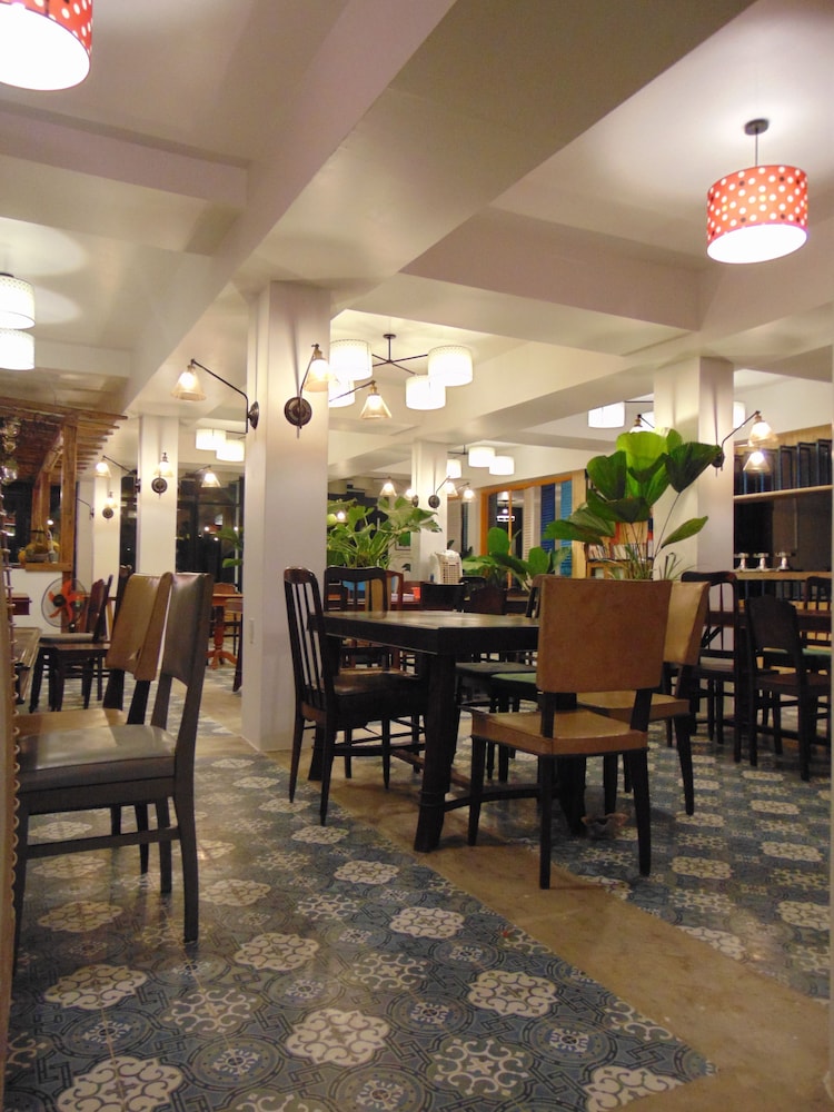 Hotel De Condor 39/46