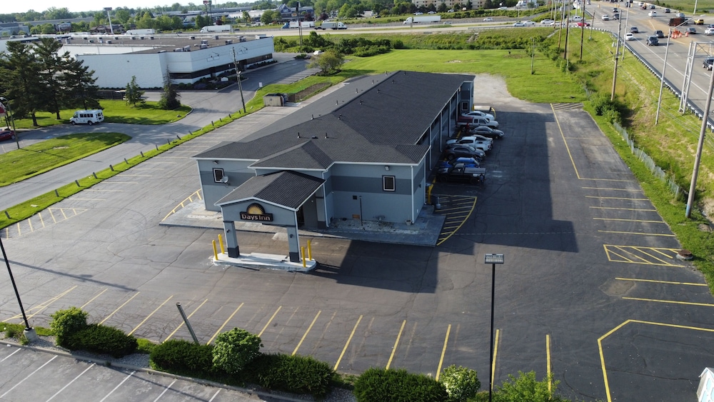 Days Inn By Wyndham Indianapolis East Post Road 41/54