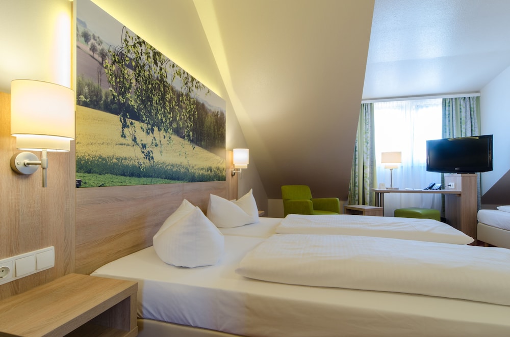 Garden Hotel 17/40