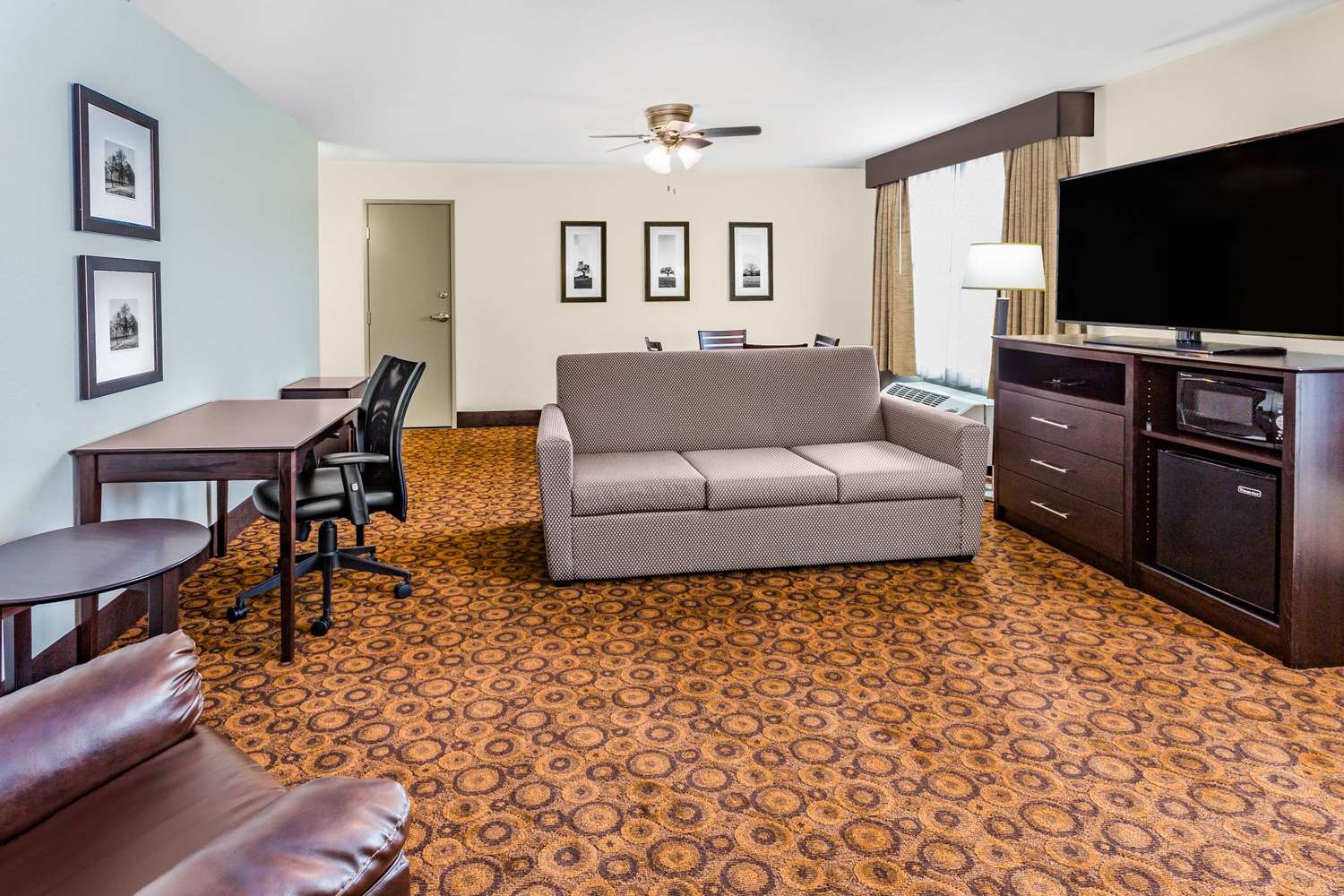 AmericInn by Wyndham Burnsville 16/20