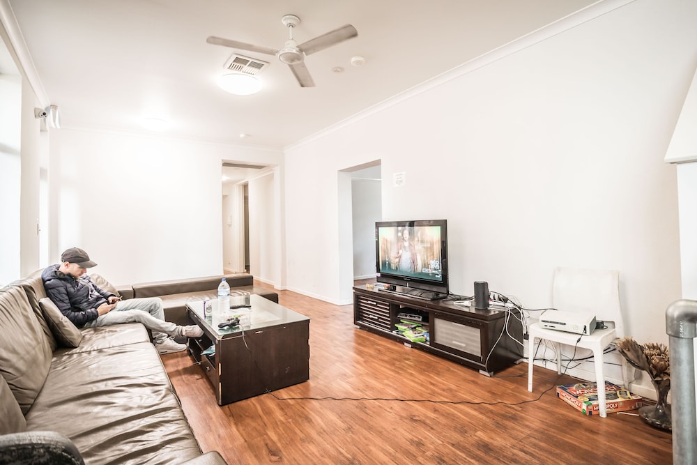 Downtown Backpackers Hostel 13/22