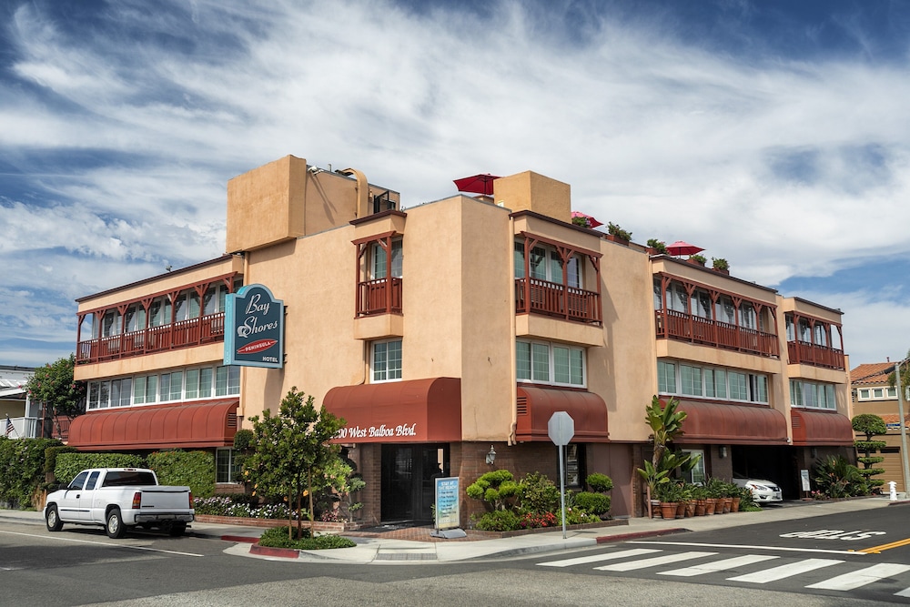 Bay Shores Peninsula Hotel 46/55
