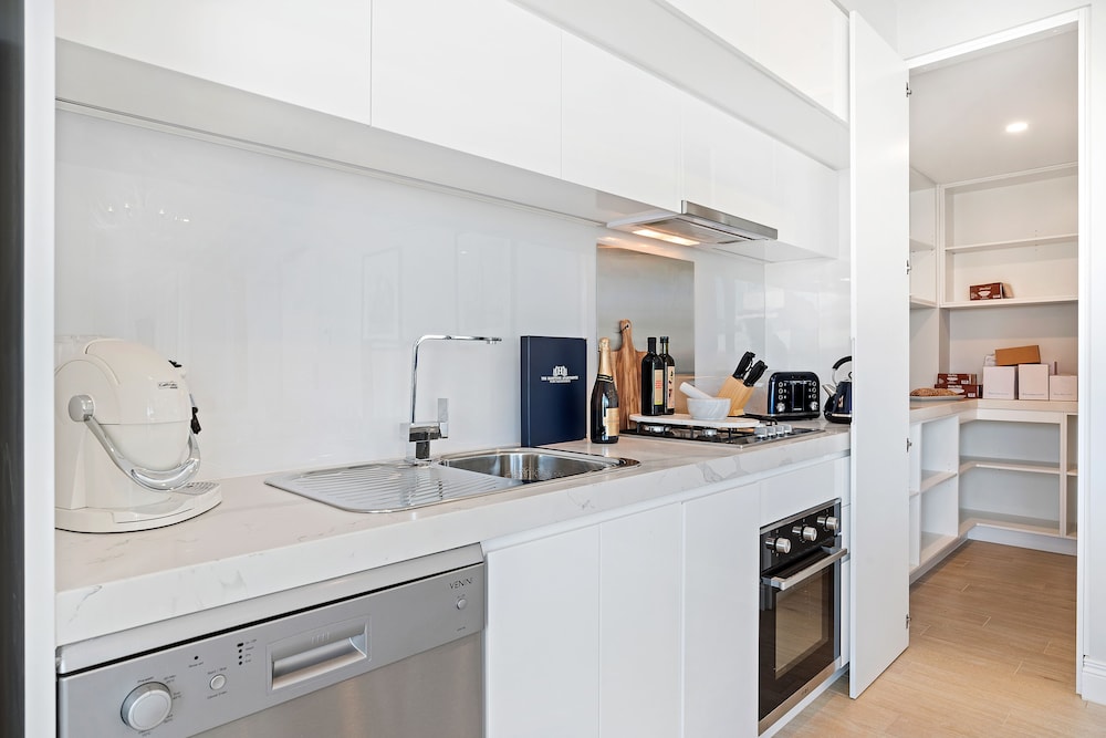 The Hamptons Apartments Corporate Keys 5/57