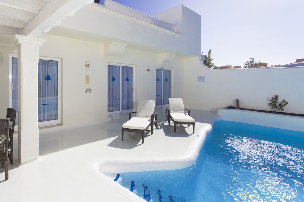 swimming pool spa