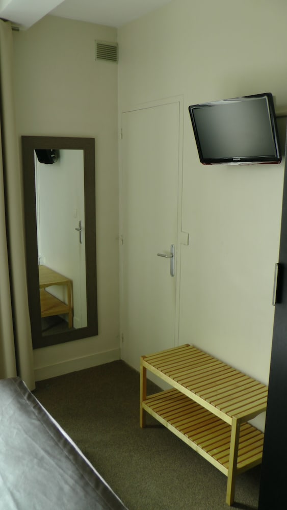 L Univers Hotel 29/41