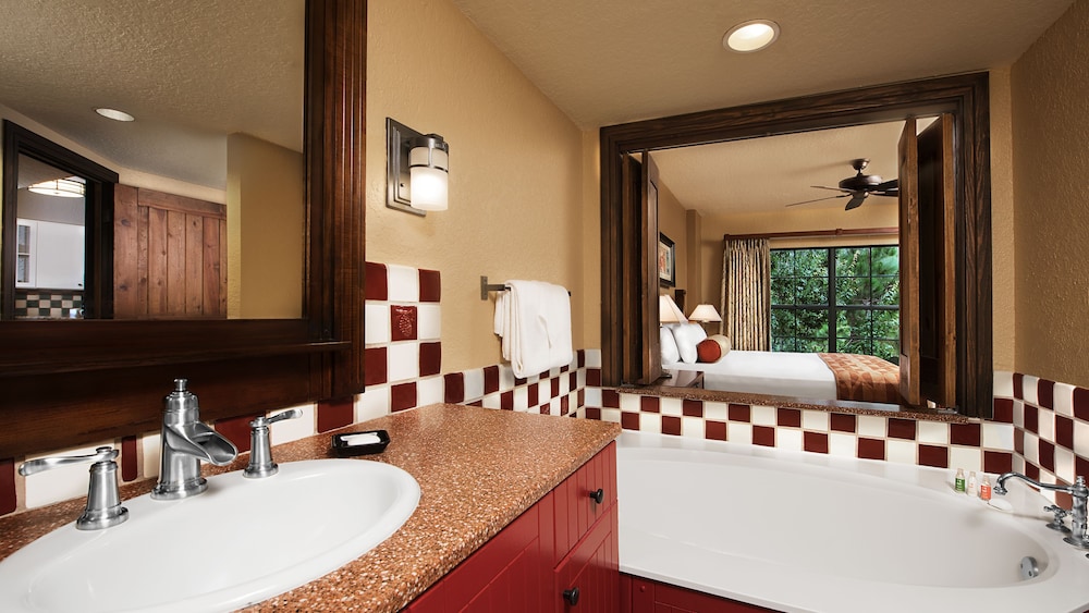 Boulder Ridge Villas at Disneys Wilderness Lodge 50/54