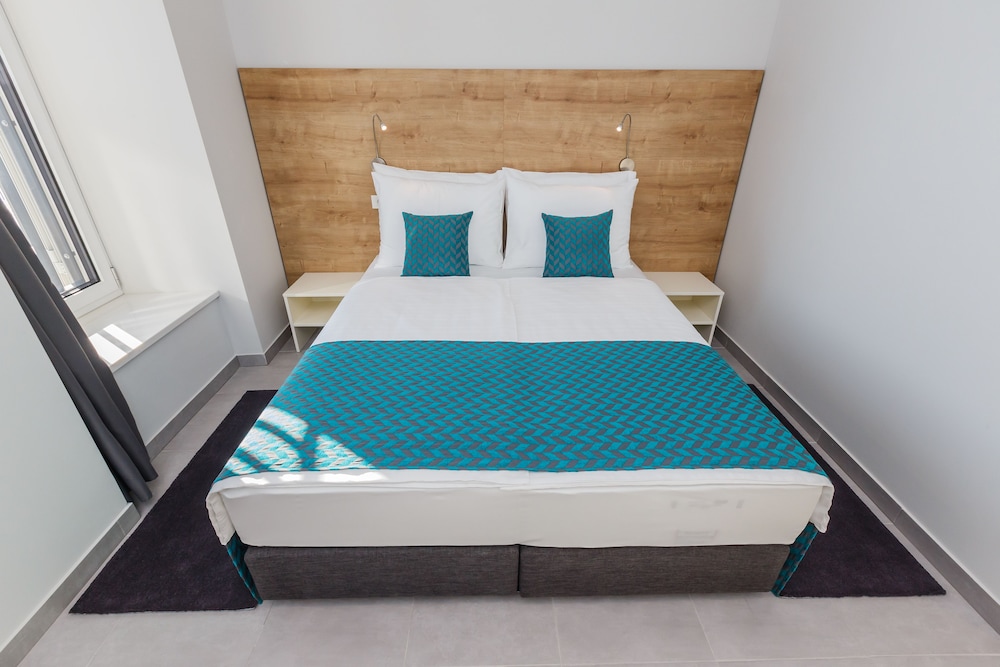HOTEL STACIJA 21/64