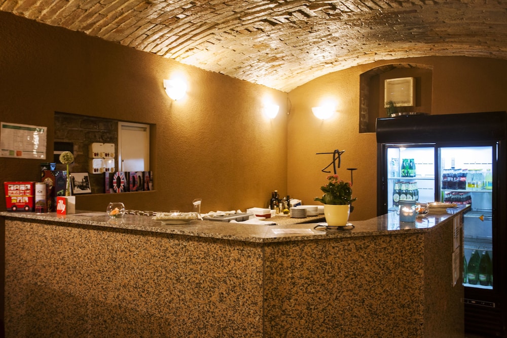 London Rooms Zagreb Airport 3/48