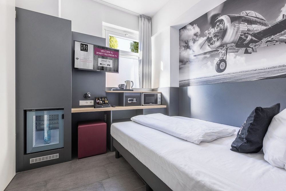 Airport Hotel Dürscheidt 13/56