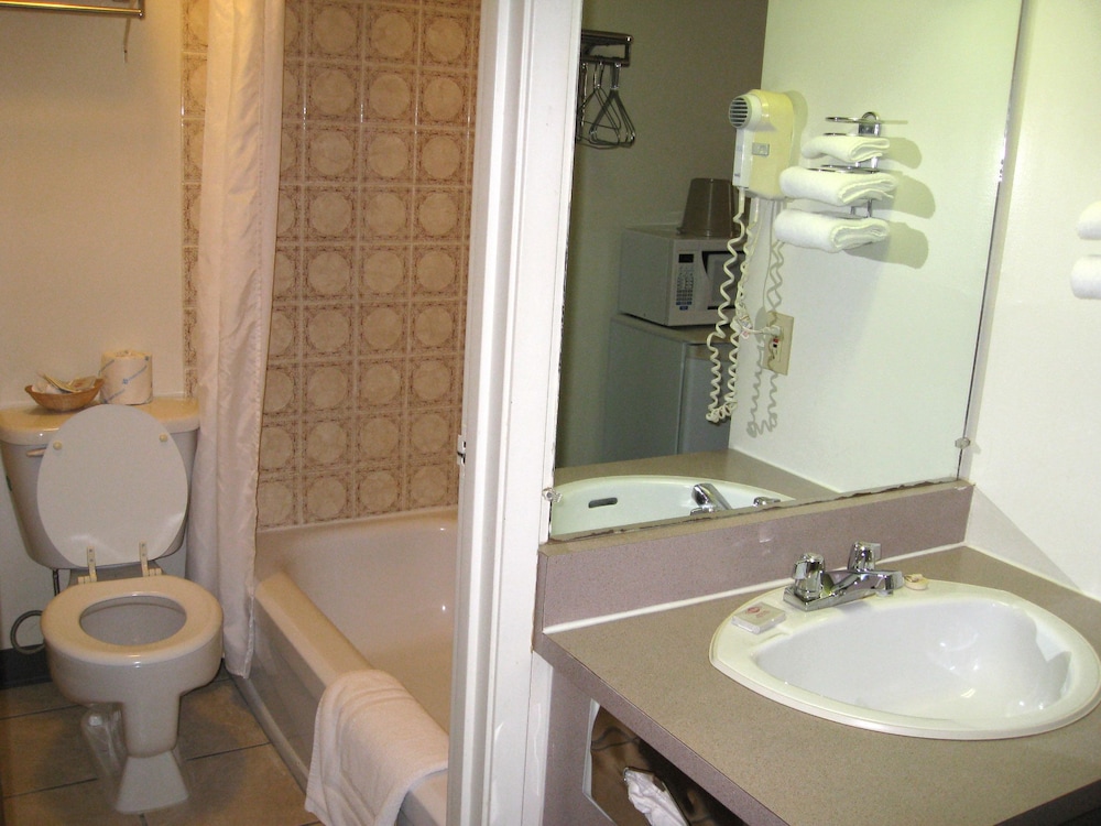 Colonial Inn 57/62