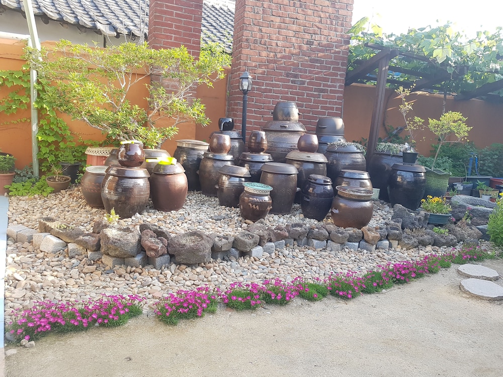 The Hanok 88/100