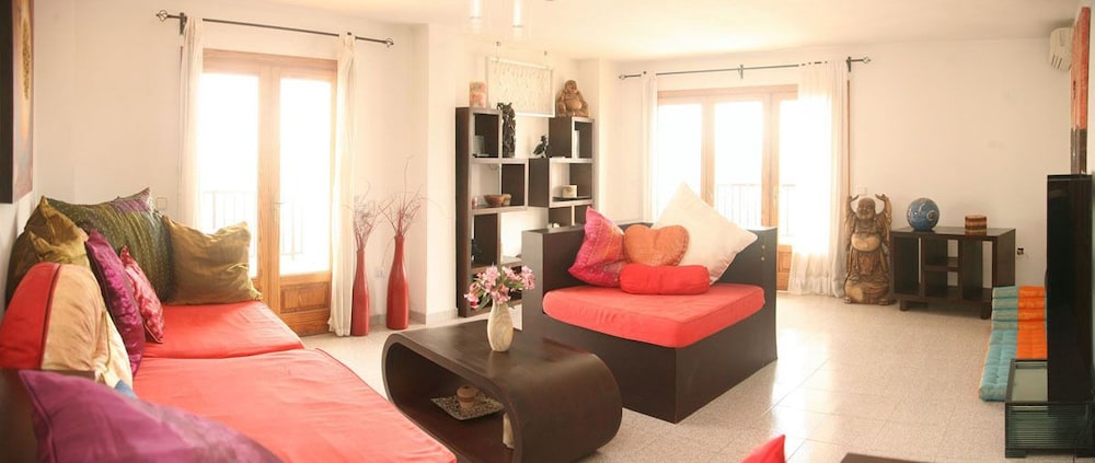 Santa Eulalia Hostal 29/44