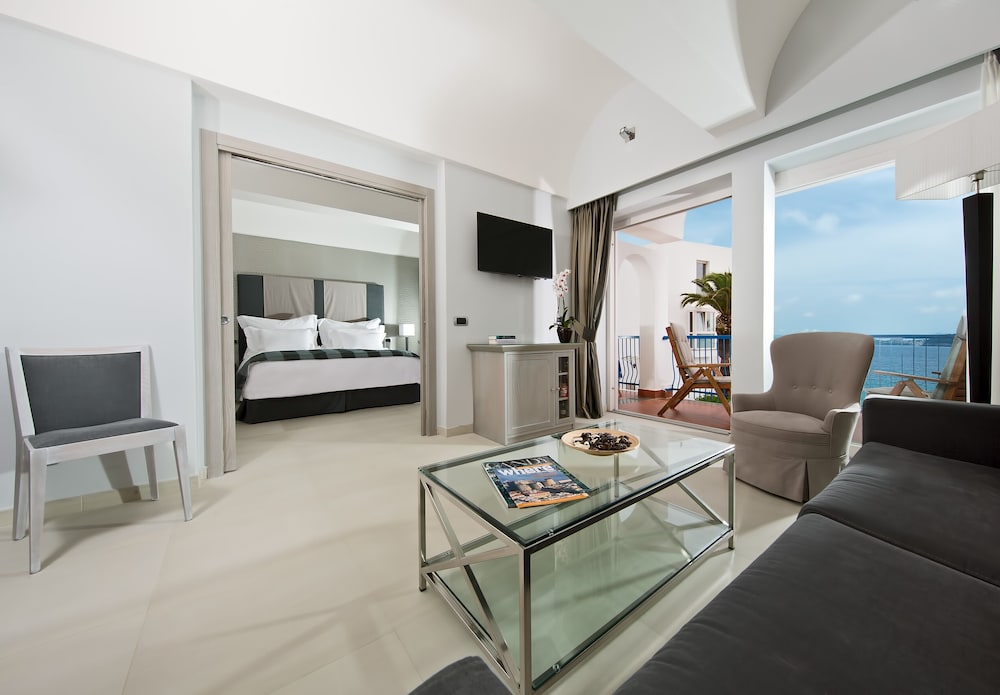 Punta Molino Beach and Resort Spa 51/82