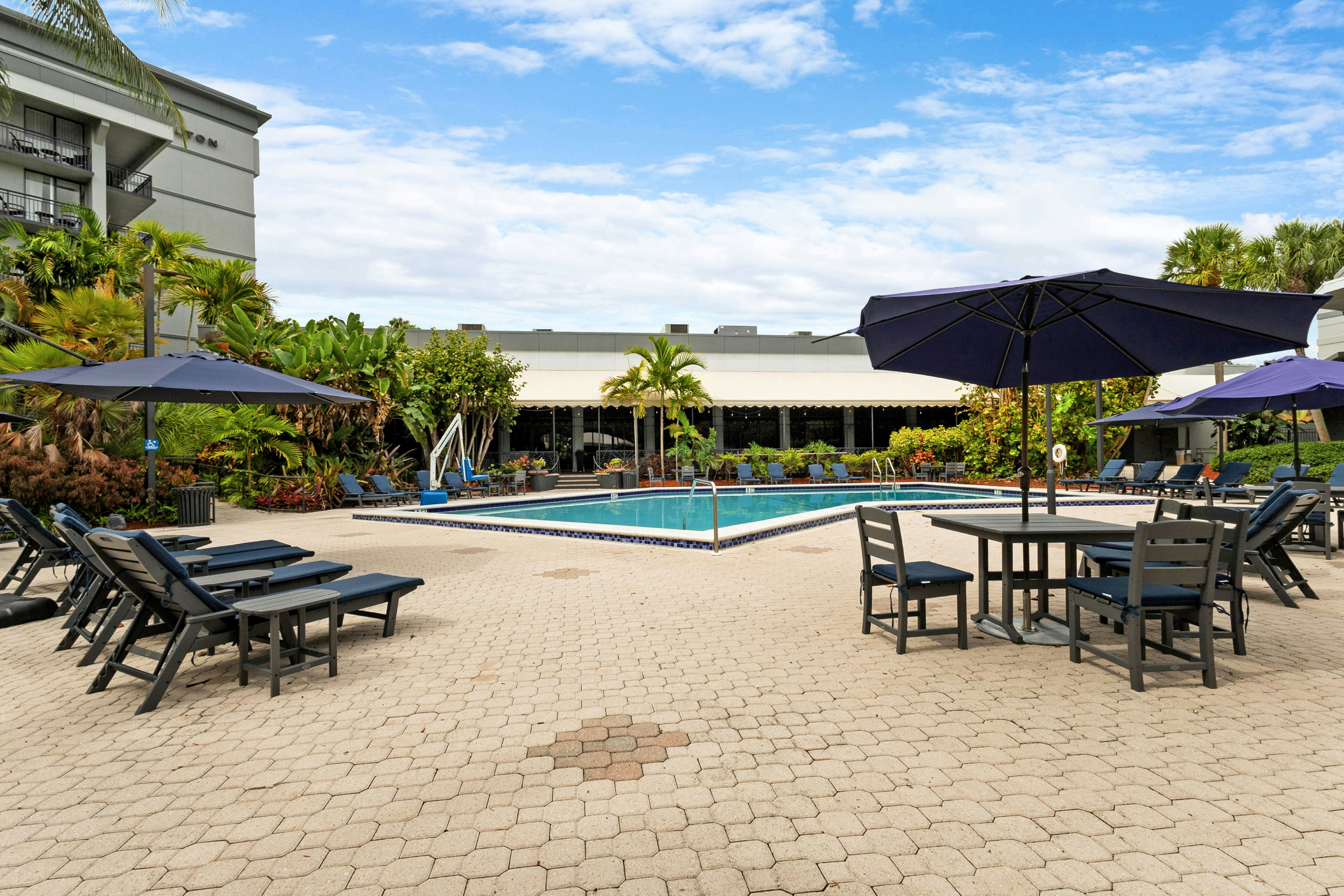 Doubletree By Hilton Hotel And Executive Meeting Center Palm Beach Gardens 52/56