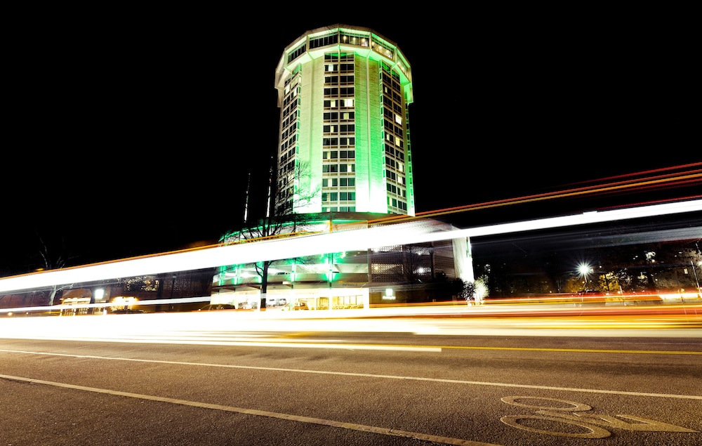 Holiday Inn Raleigh Downtown 16/34
