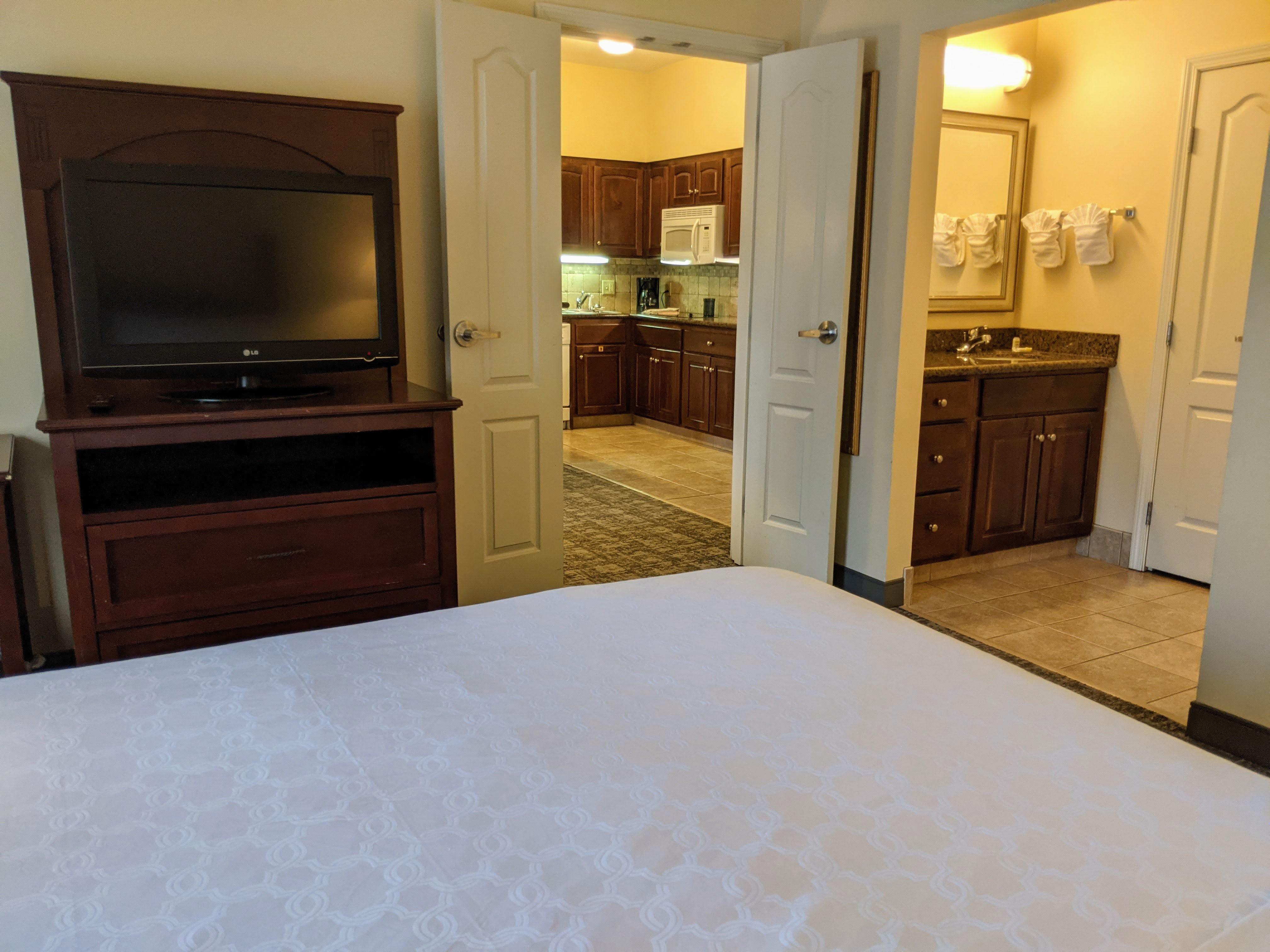 جناح بسرير كينج