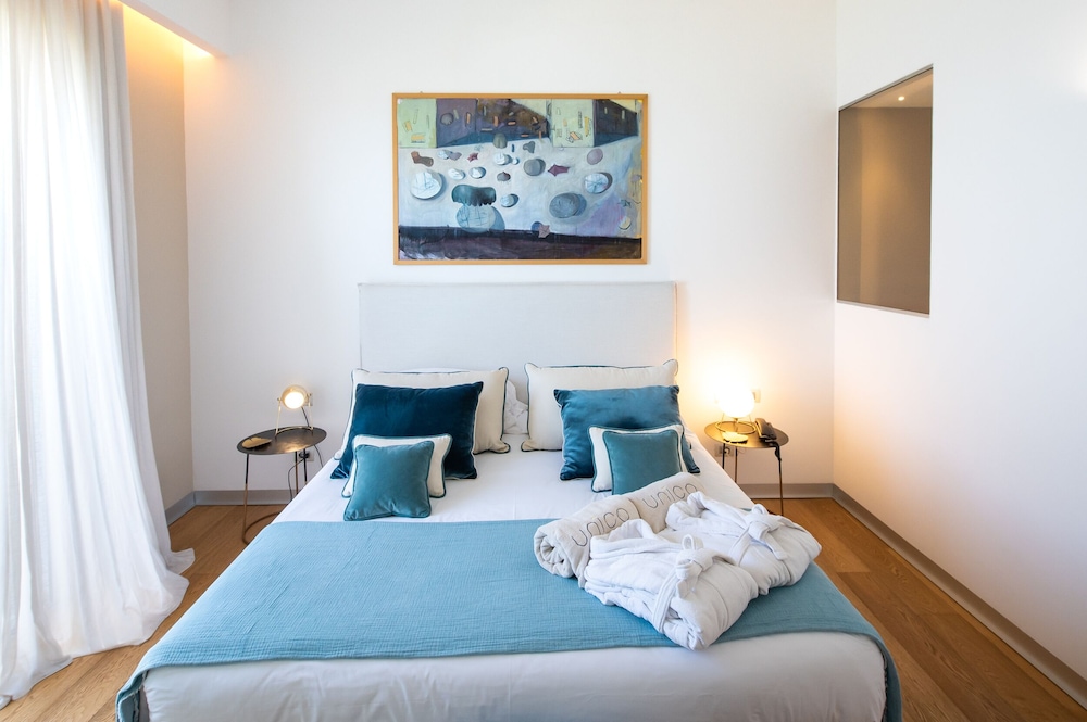 DELUXE, SEA VIEW, BALCONY