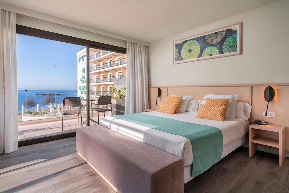 My Favorite Club, Twin Beds, Sea Front, Sea View، AluaSoul Palma Hotel - Adults only 4/7