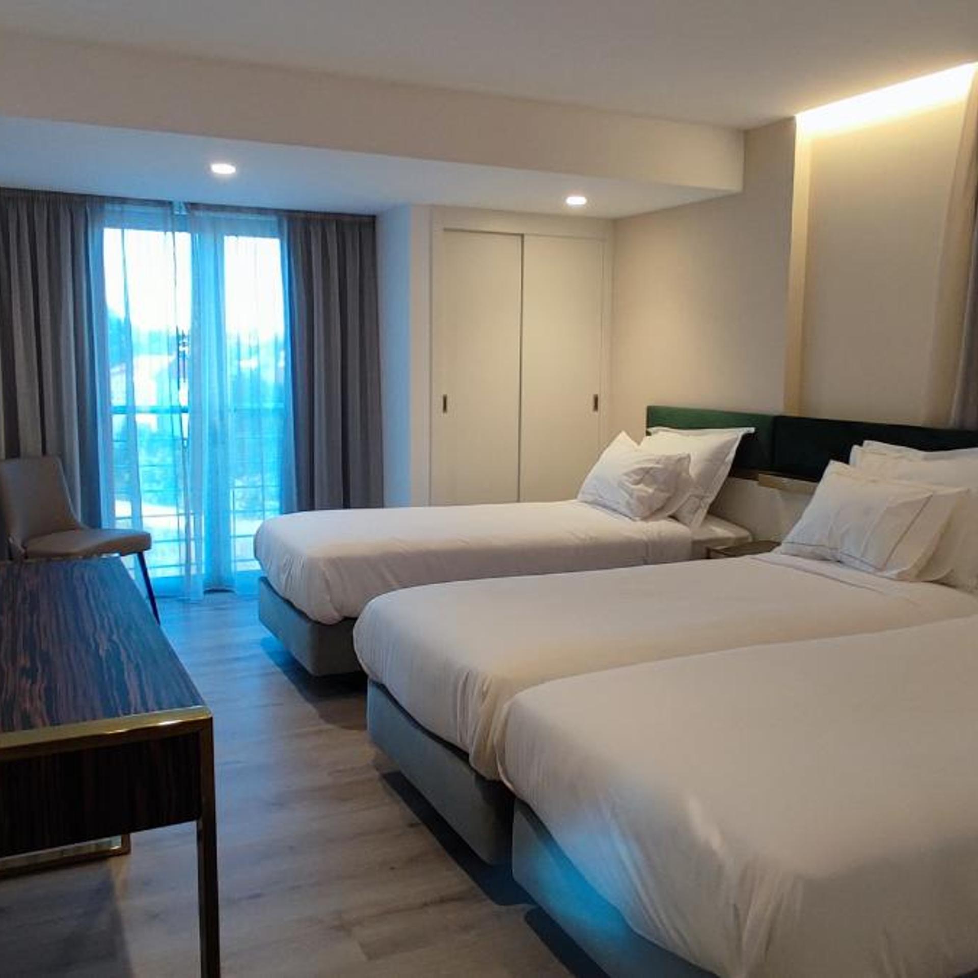 Hotel 4 Estacoes 18/50