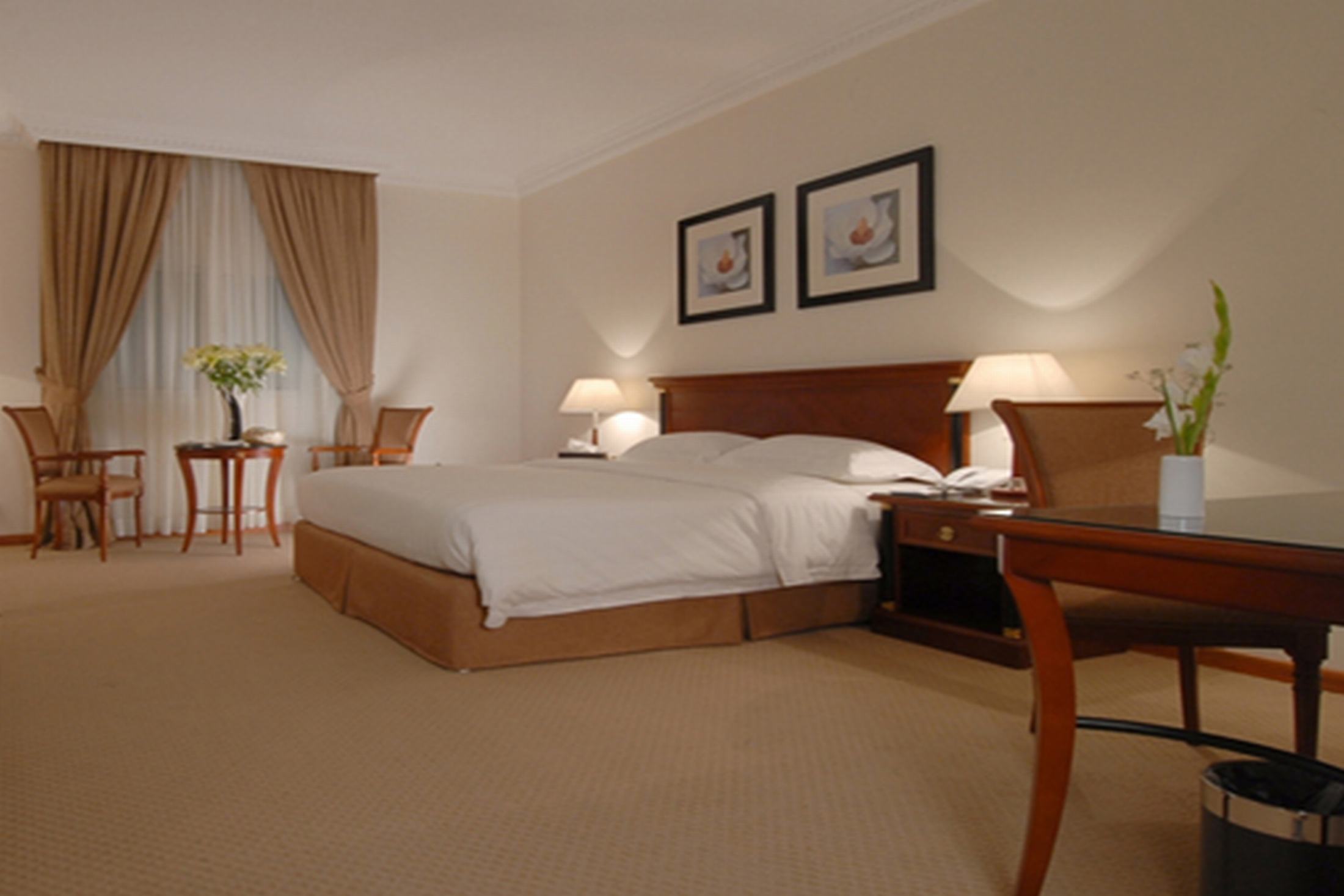 Suite, King Bed, Hot Tub