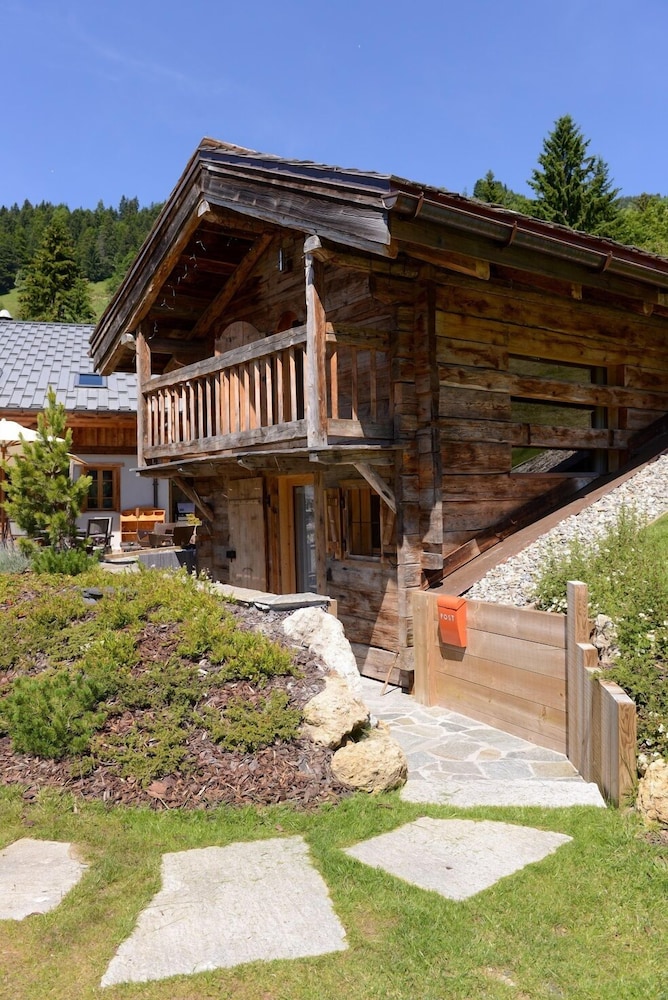 Chalet-Hotel La Ferme du Chozal, The Originals Relais (Hotel-Chalet de Tradition) 5/69