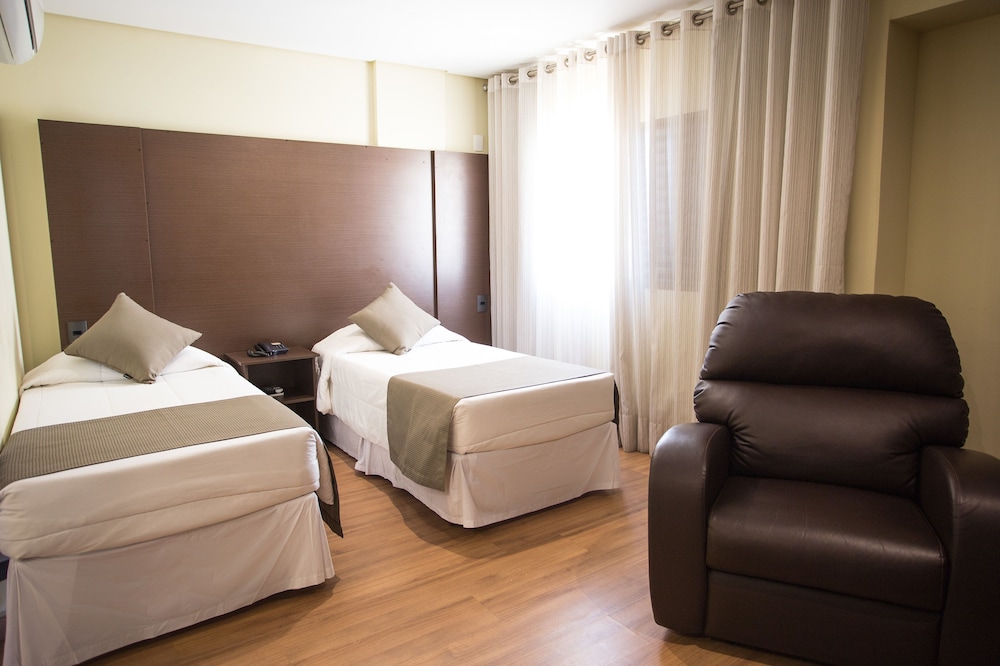 San Diego Suites Taubate 12/64