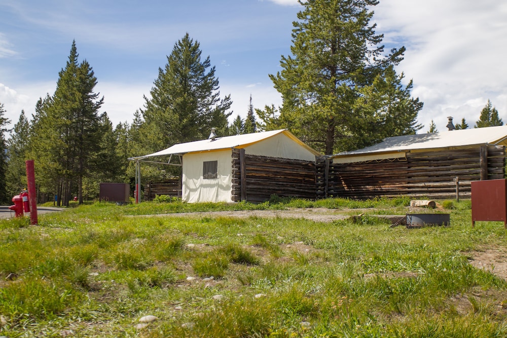 Colter Bay Village 40/47