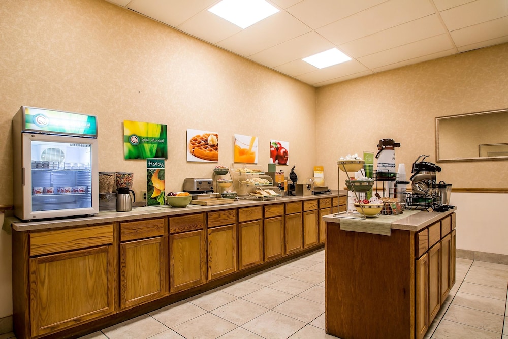 Quality Inn Morris I-80 39/45