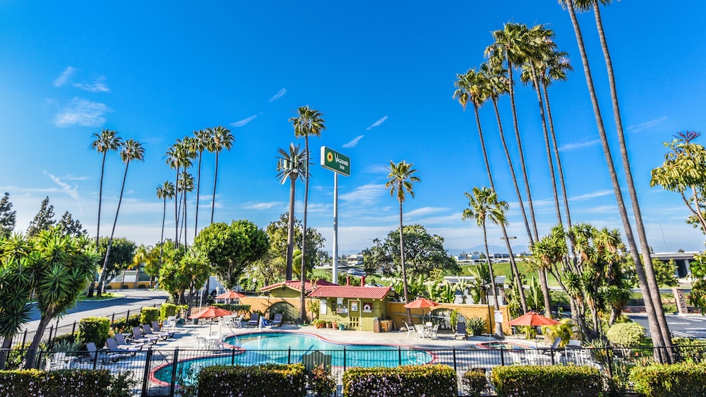 Vagabond Inn Costa Mesa 13/48
