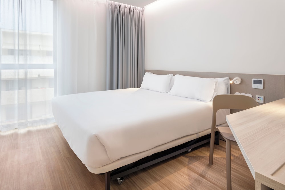 Standard, Double Bed
