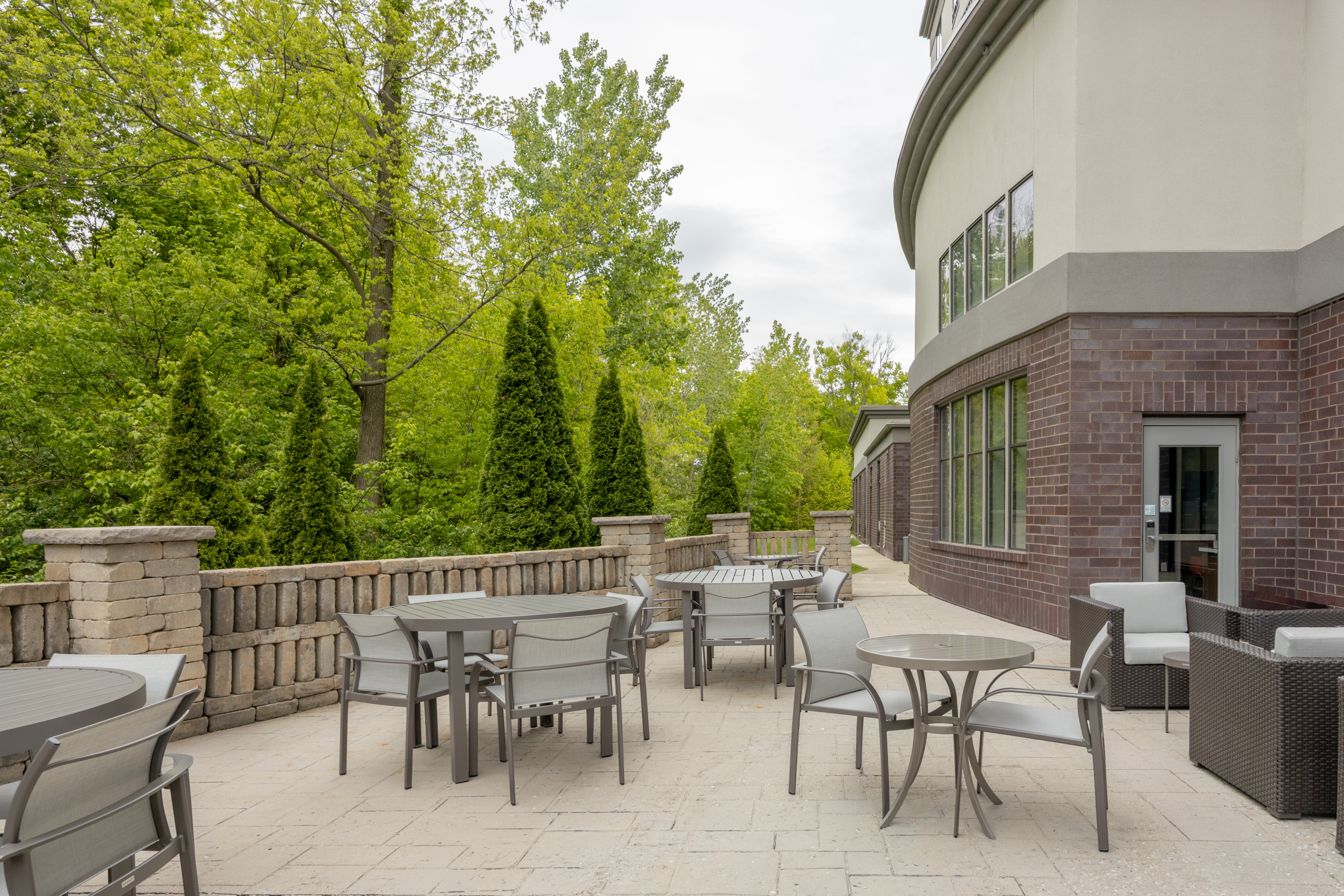 Holiday Inn Express Hotel Suites Columbus Polaris Parkway 63/77