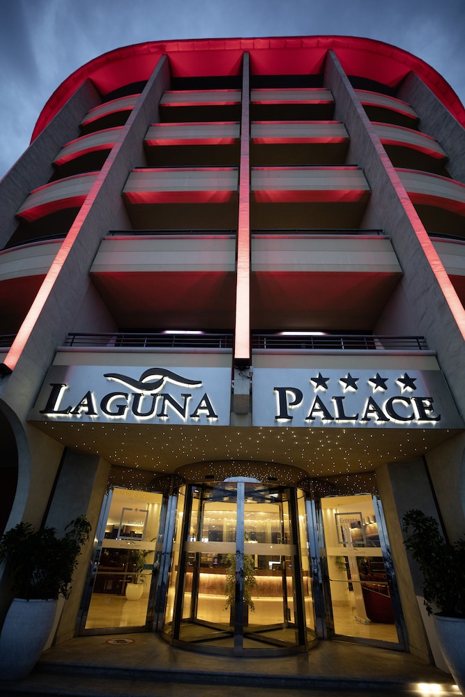 LAGUNA PALACE HOTEL 2/74