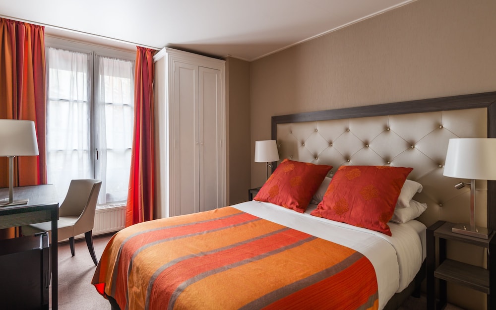 Hotel Eiffel Kennedy 18/40