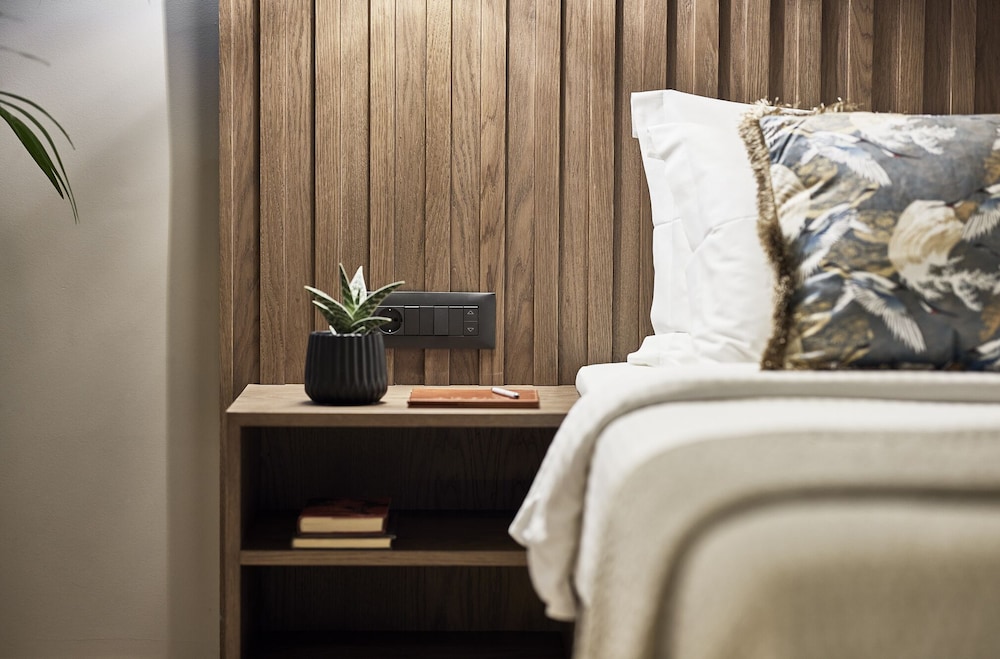 Cama Luxury Suites 37/58