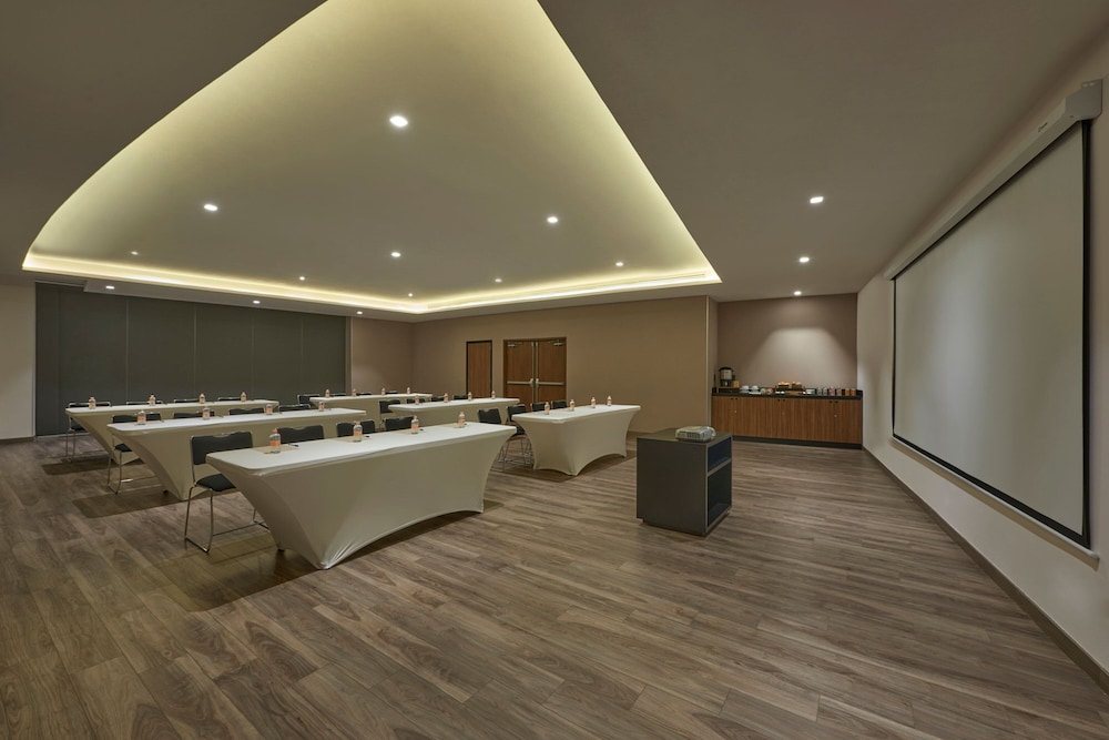 City Express Plus by Marriott San Luis Potosi 23/48