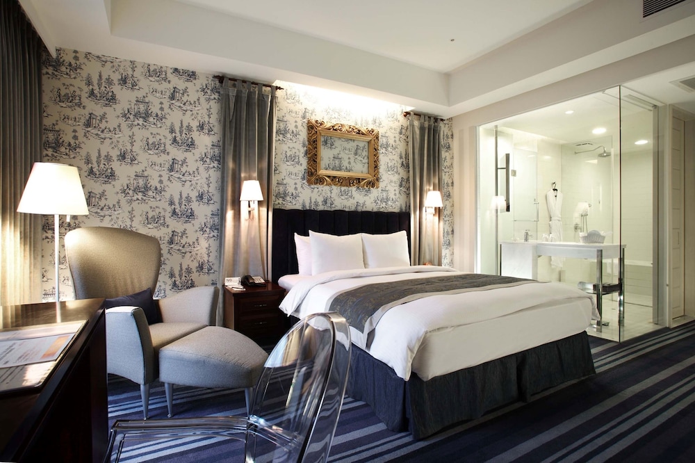 GRAND VICTORIA HOTEL 29/73